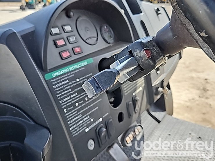 2019-club-car-carryall-1700-image-41