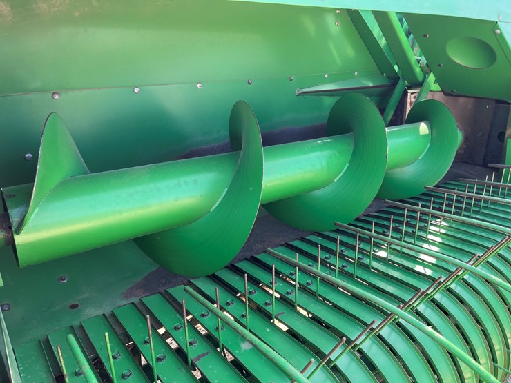 2013-john-deere-348-image-4