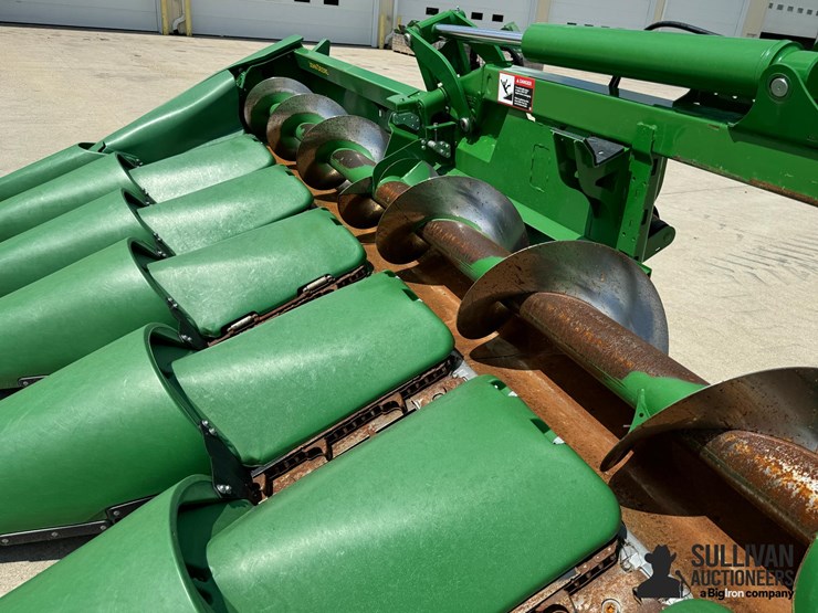 2023-john-deere-c12f-image-16