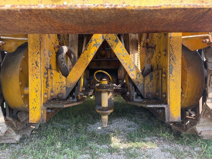 caterpillar-sixty-image-90