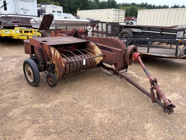 new-holland-super-66-image-1