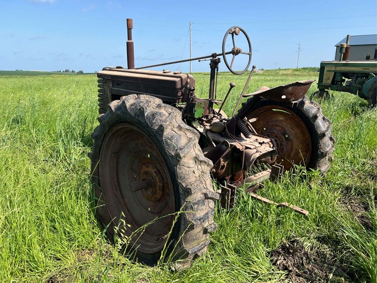 john-deere-h-image-3