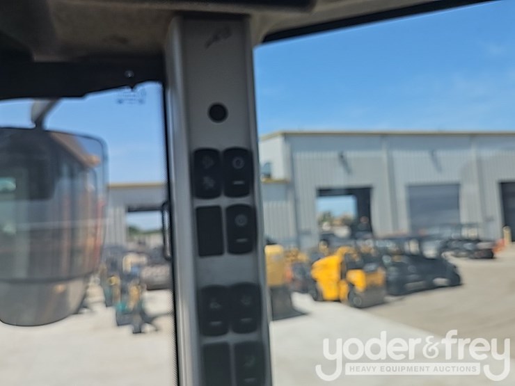 2018-volvo-l110h-image-61