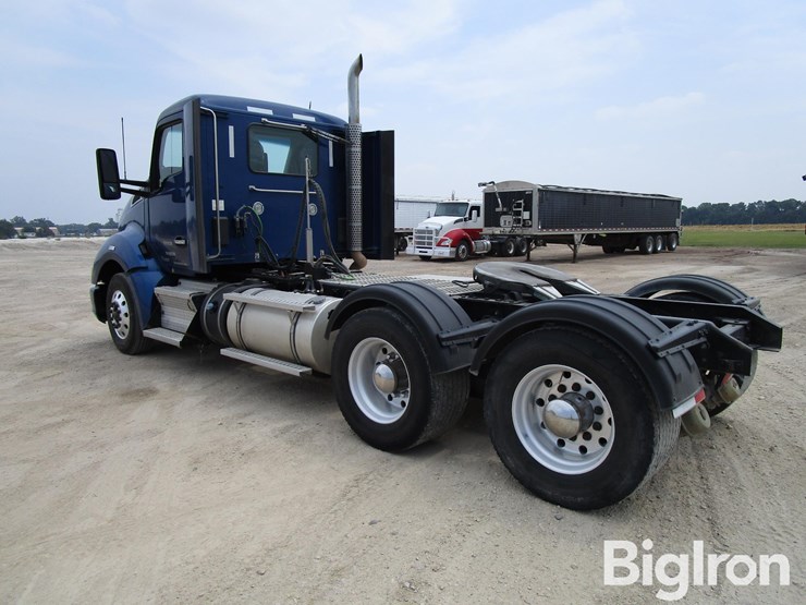 2021-kenworth-t680-image-7