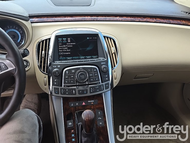 2010-buick-lacrosse-cxs-image-44