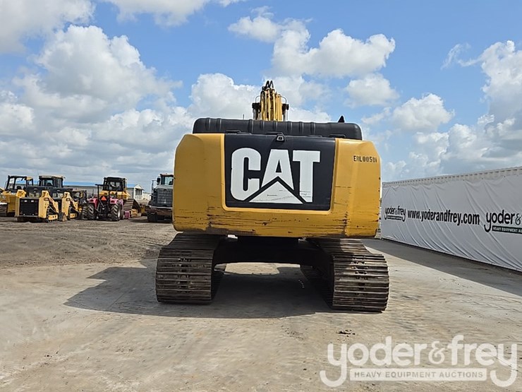2015-caterpillar-329fl-image-4
