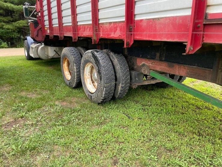 1999-peterbilt-379-image-13