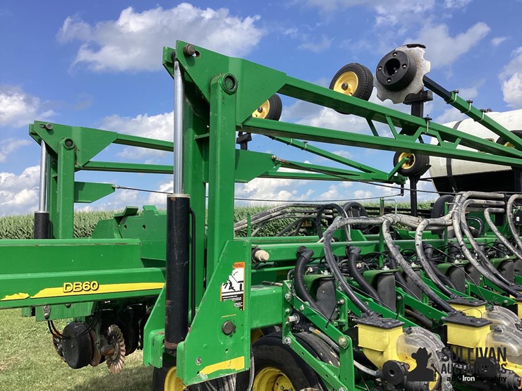 john-deere-db60-image-11