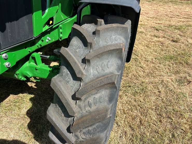 2023-john-deere-6120m-image-17