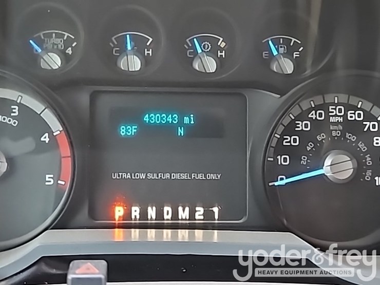 2014-ford-f550-xl-image-34