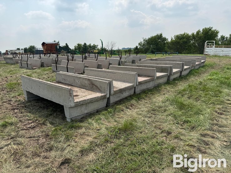 concrete-h-feed-bunks-image-5