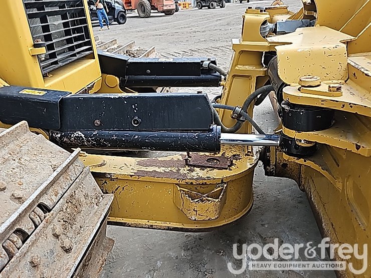 2019-caterpillar-d6n-lgp-image-29
