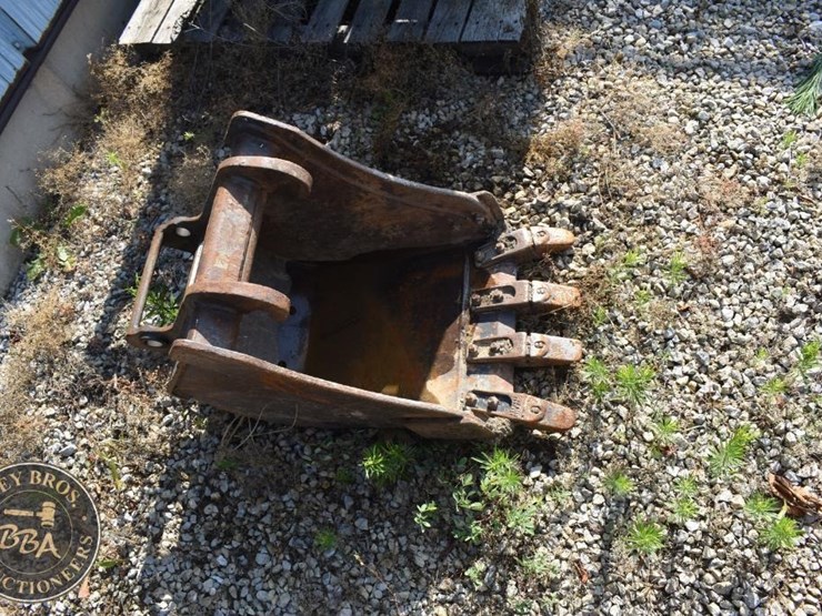 bucket,-trenching-backhoe-bucket-44030-image-2