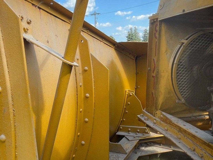 caterpillar-sixty-image-79