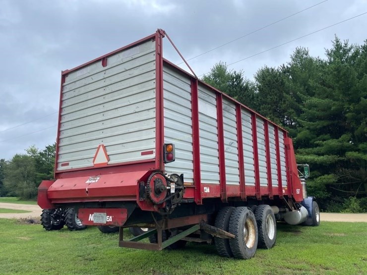 1999-peterbilt-379-image-10