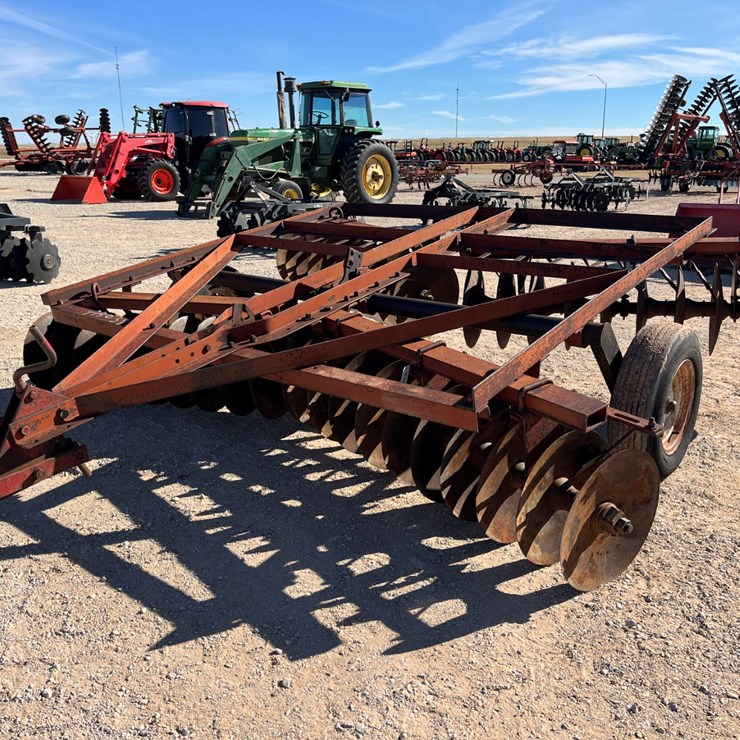 INTERNATIONAL 370