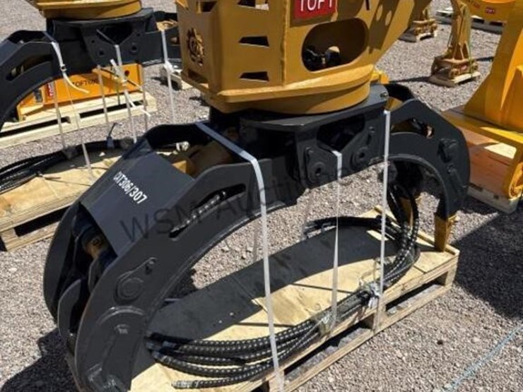 2025-caterpillar-306-image-3