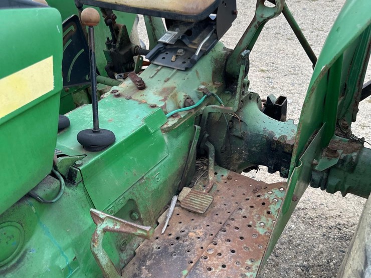 john-deere-830-image-6
