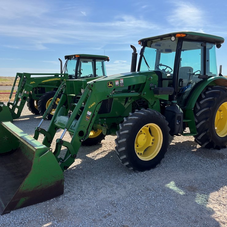 2016 JOHN DEERE 5100E