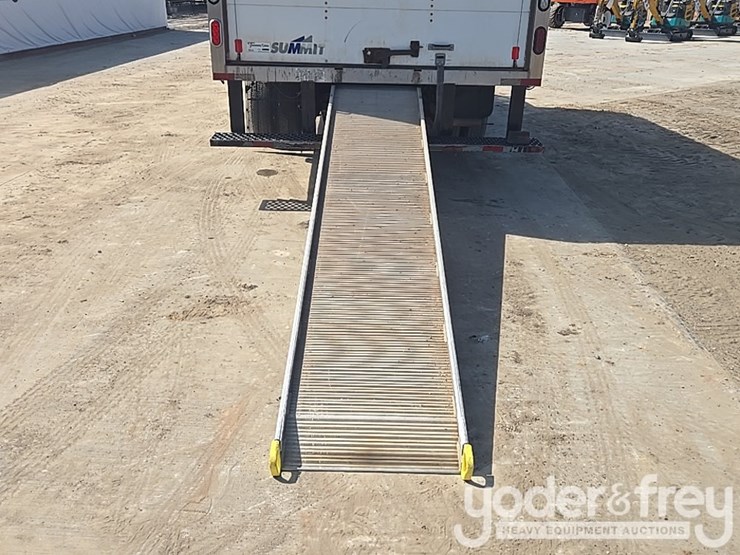 2019-ford-e350-image-33