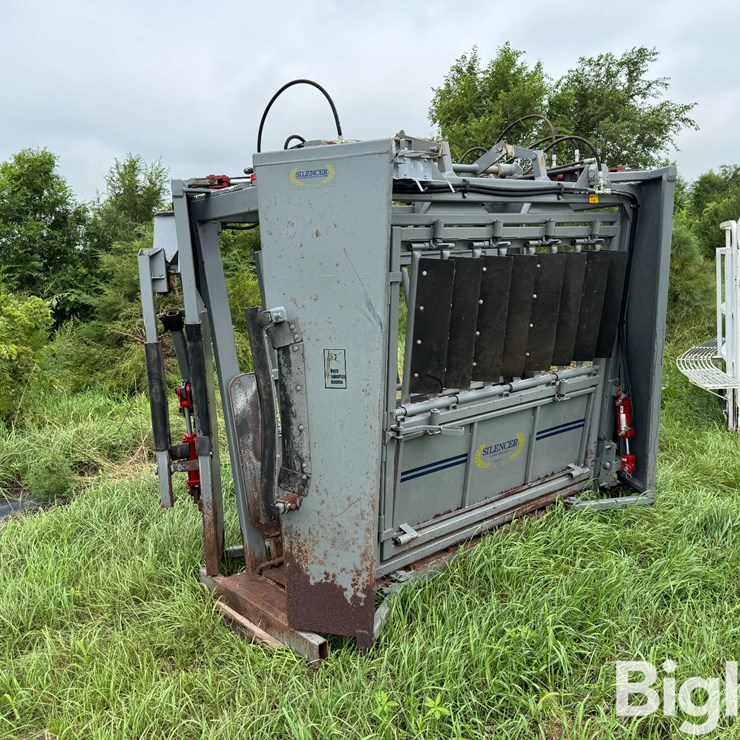 Silencer Cattle Chute