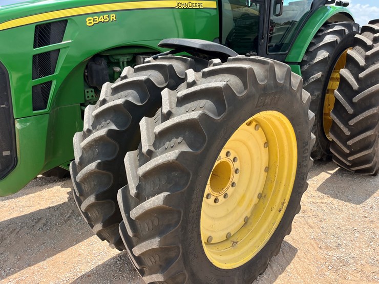 2010-john-deere-8345r-image-2