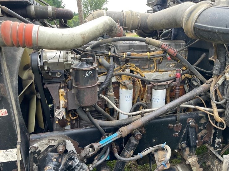 1999-peterbilt-379-image-22