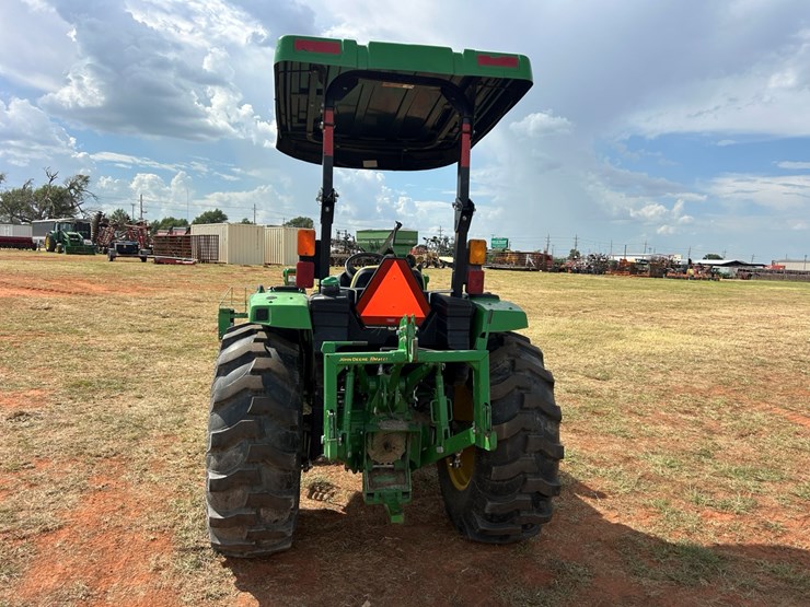 2020-john-deere-4044m-image-4