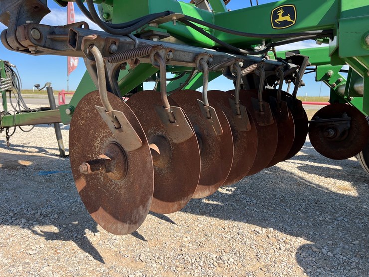 2005-john-deere-637-image-14