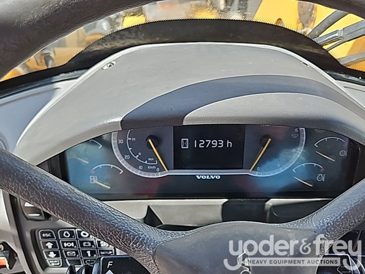 2014-volvo-l110h-image-75