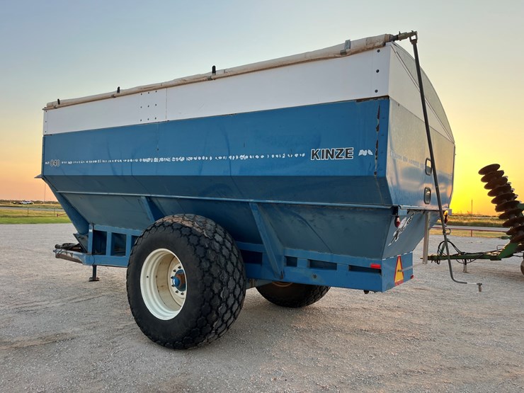 1997-kinze-840-image-12