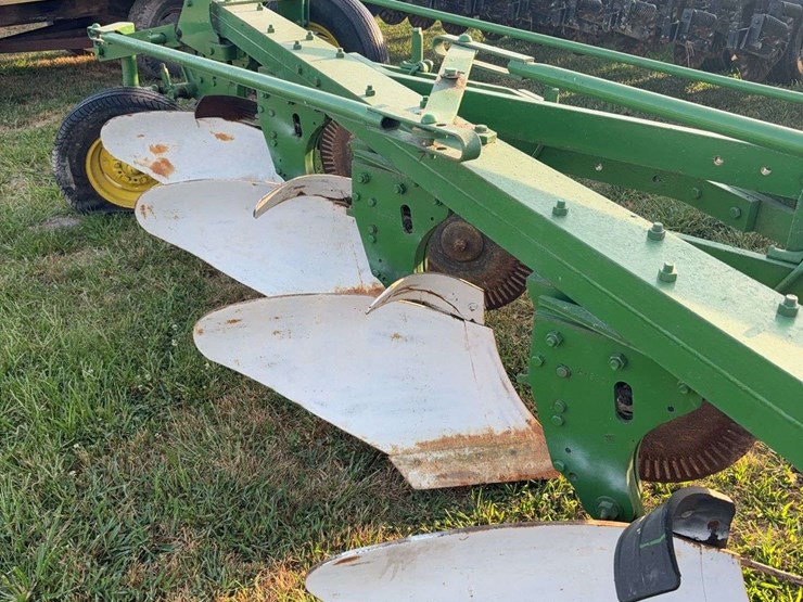 john-deere-145-image-7