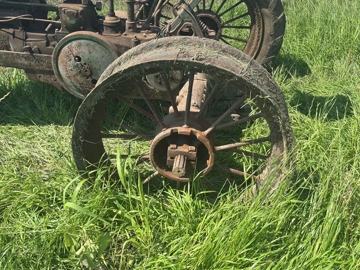 john-deere-model-b-image-23
