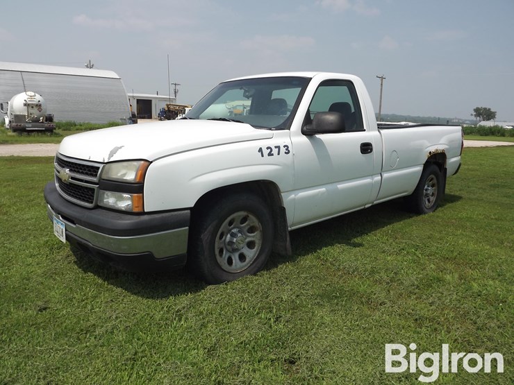 2006-chevrolet-silverado-1500-image-1