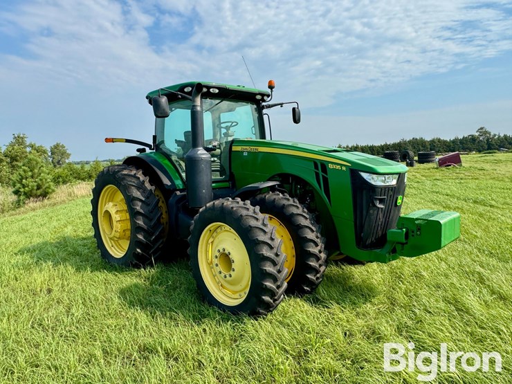 2013-john-deere-8335r-image-3