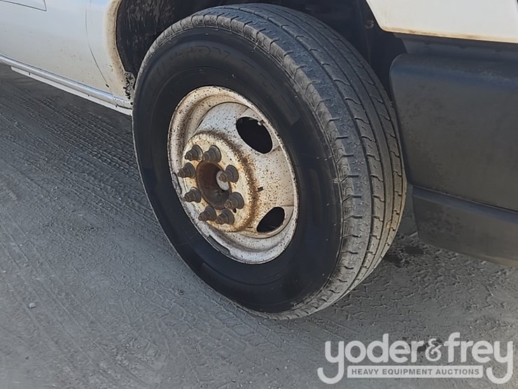 2019-ford-e350-image-17