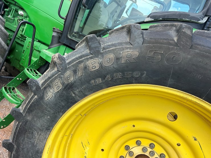 2010-john-deere-8320r-image-12