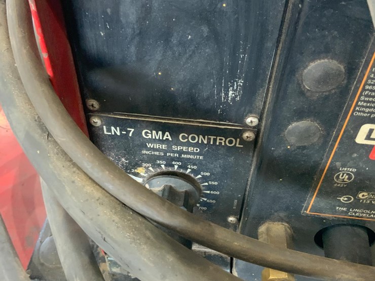 lincoln-electric-dc-400-wire-feed-welder-image-12