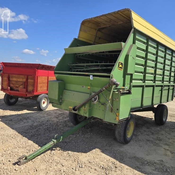 JOHN DEERE 714A