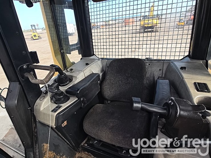 2008-caterpillar-d6n-lgp-image-68