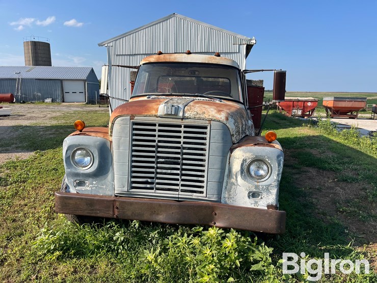 1965-international-grain-truck-image-2