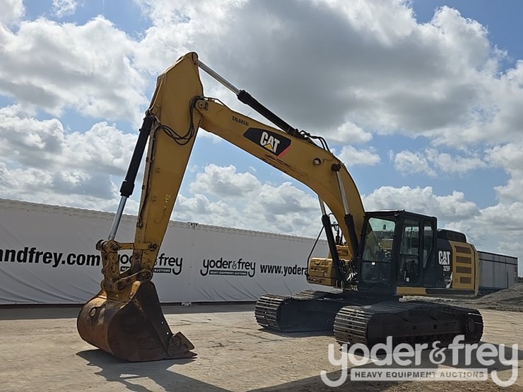 2015-caterpillar-329fl-image-1