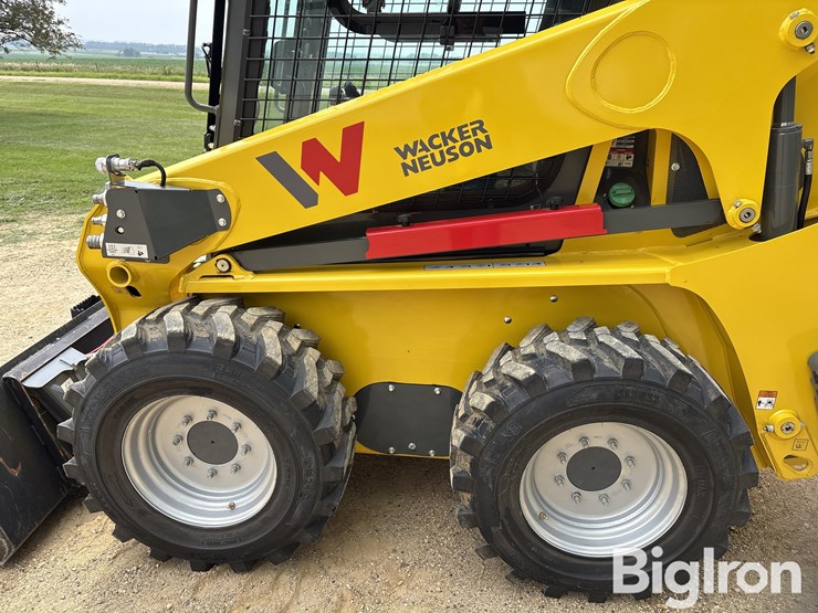 2024-wacker-neuson-sw21-skid-steer-image-16