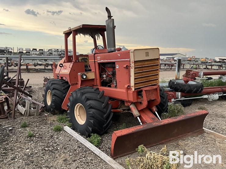 ditch-witch-r100-image-3