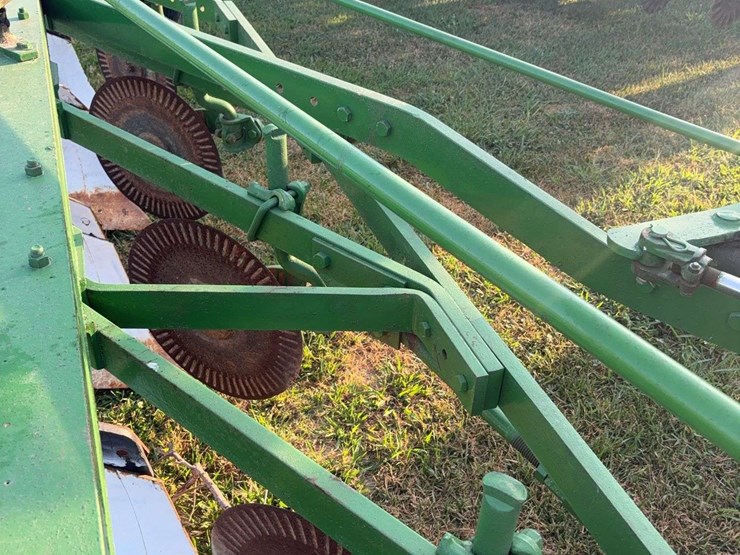 john-deere-145-image-4