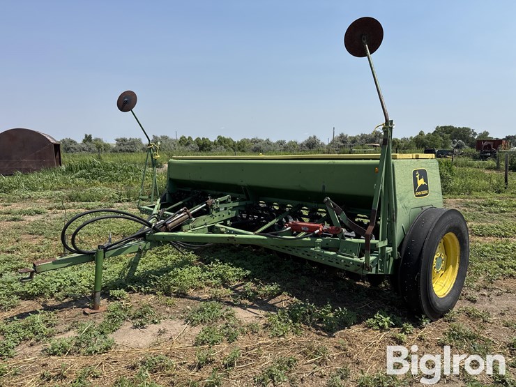 john-deere-8300-image-1