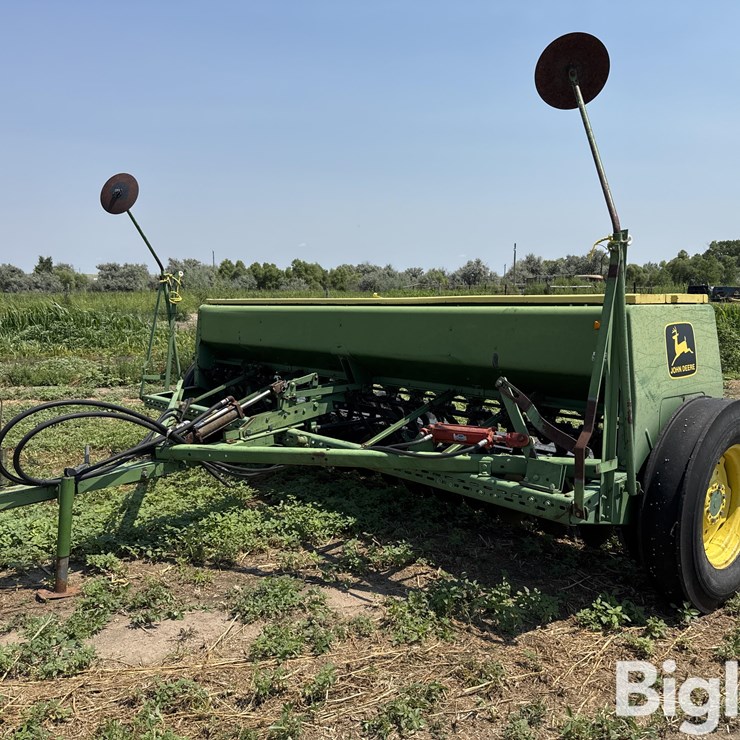 JOHN DEERE 8300