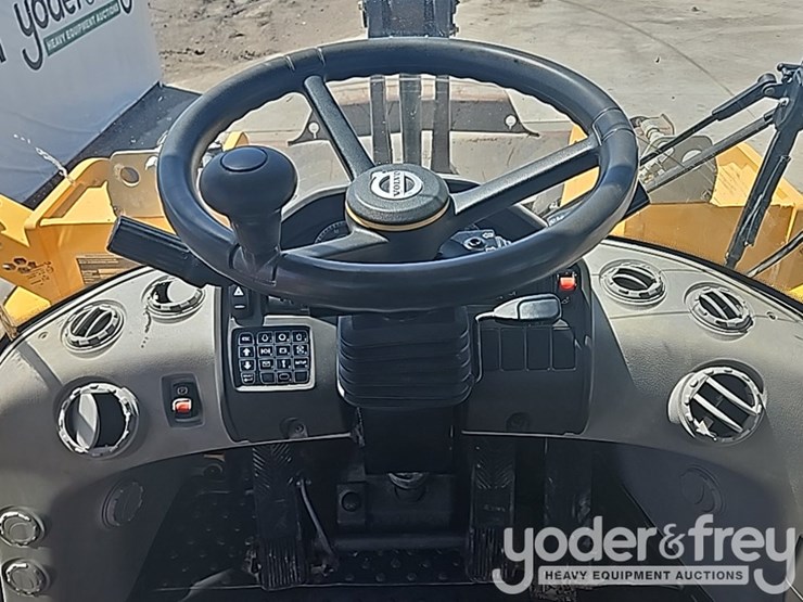 2018-volvo-l110h-image-65