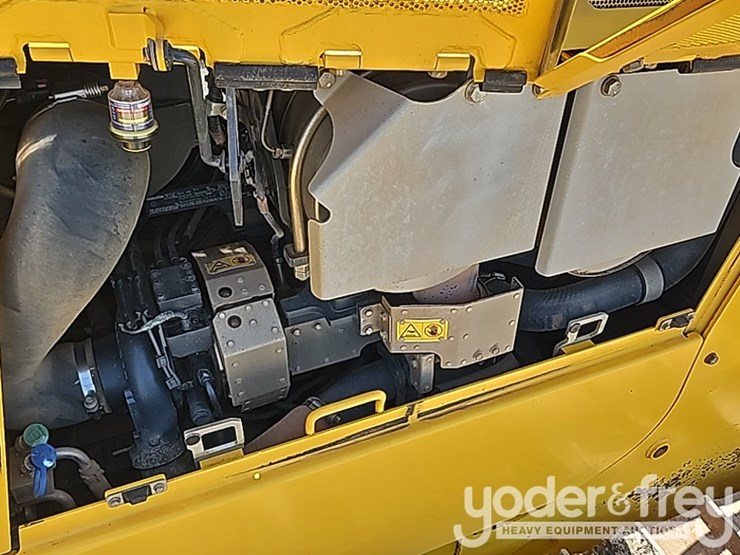 2021-komatsu-d65px-18-image-45
