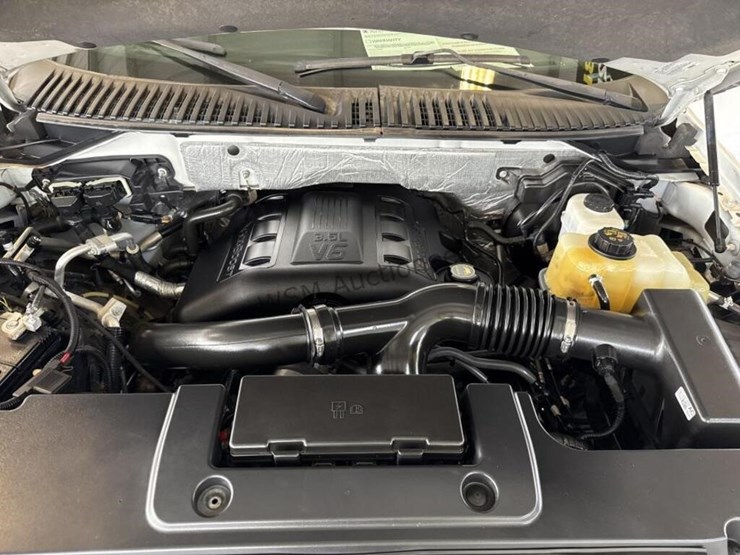 2015-ford-expedition-image-11